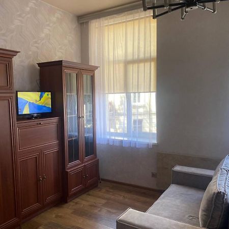 Апартаменти На Вулиці Антоновича Lviv Dış mekan fotoğraf