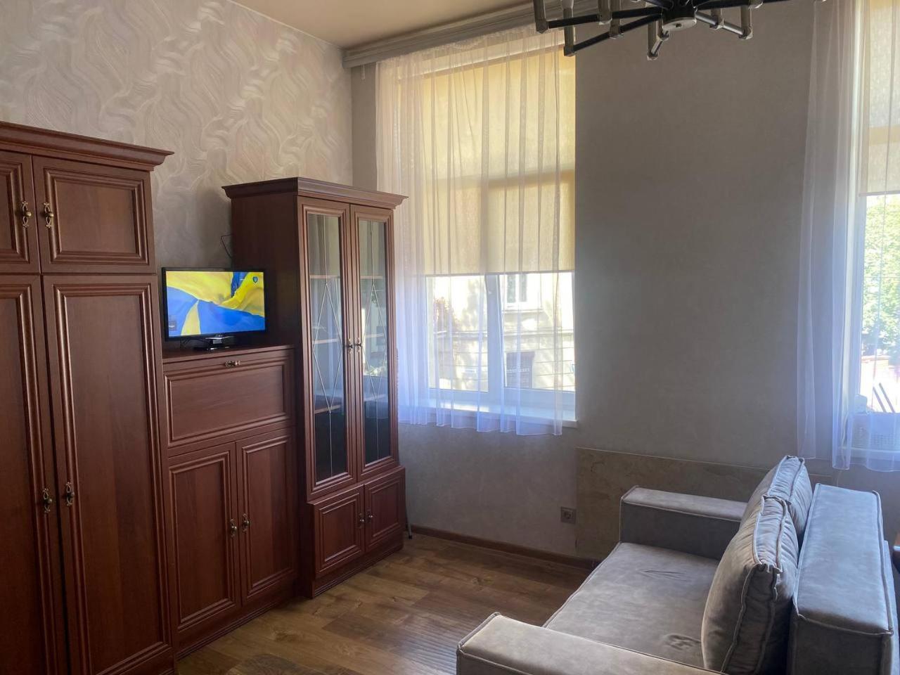 Апартаменти На Вулиці Антоновича Lviv Dış mekan fotoğraf